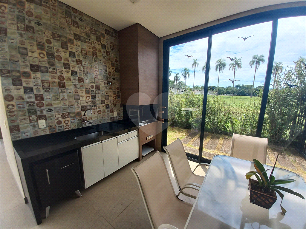 Casa à venda com 3 quartos, 303m² - Foto 3