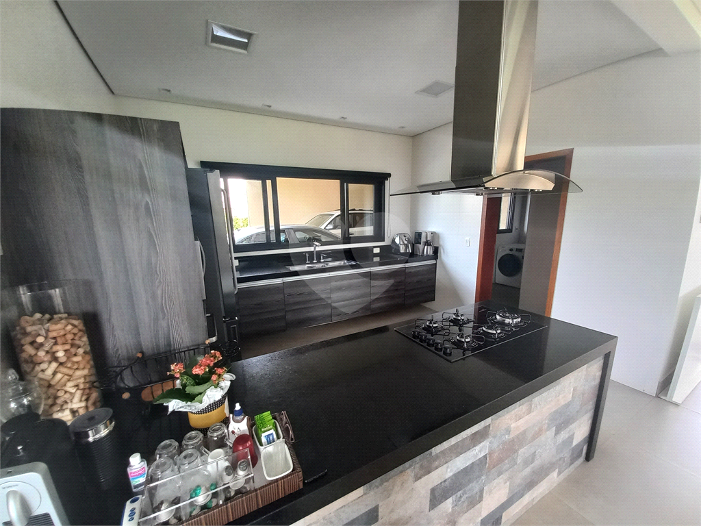 Casa à venda com 3 quartos, 303m² - Foto 6