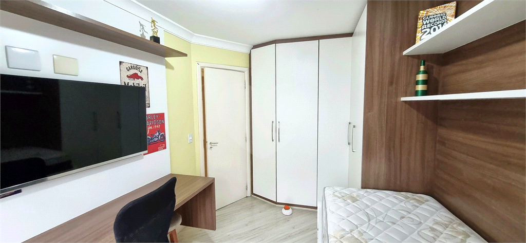 APARTAMENTO em SANTANA