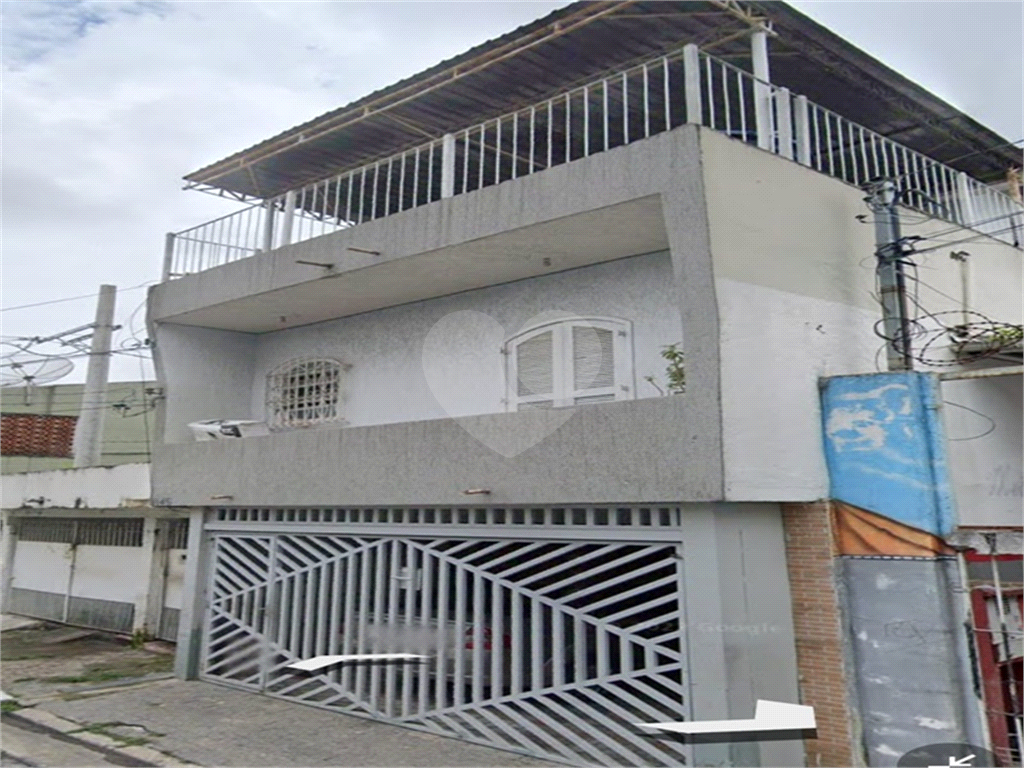 Sobrado à venda com 5 quartos, 258m² - Foto 1