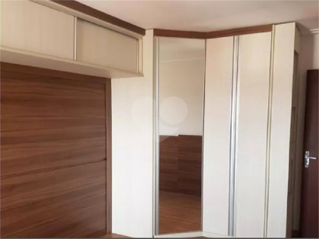 Apartamento à venda com 2 quartos, 60m² - Foto 4