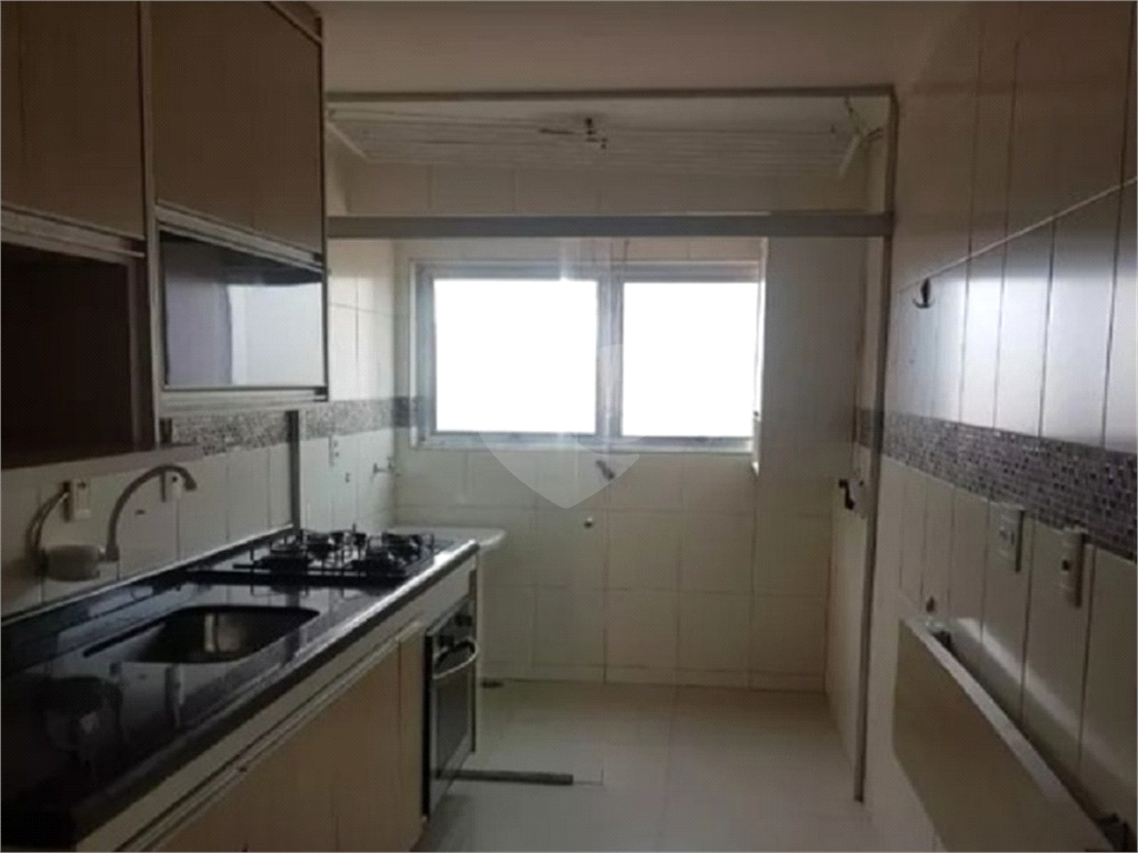 Apartamento à venda com 2 quartos, 60m² - Foto 2