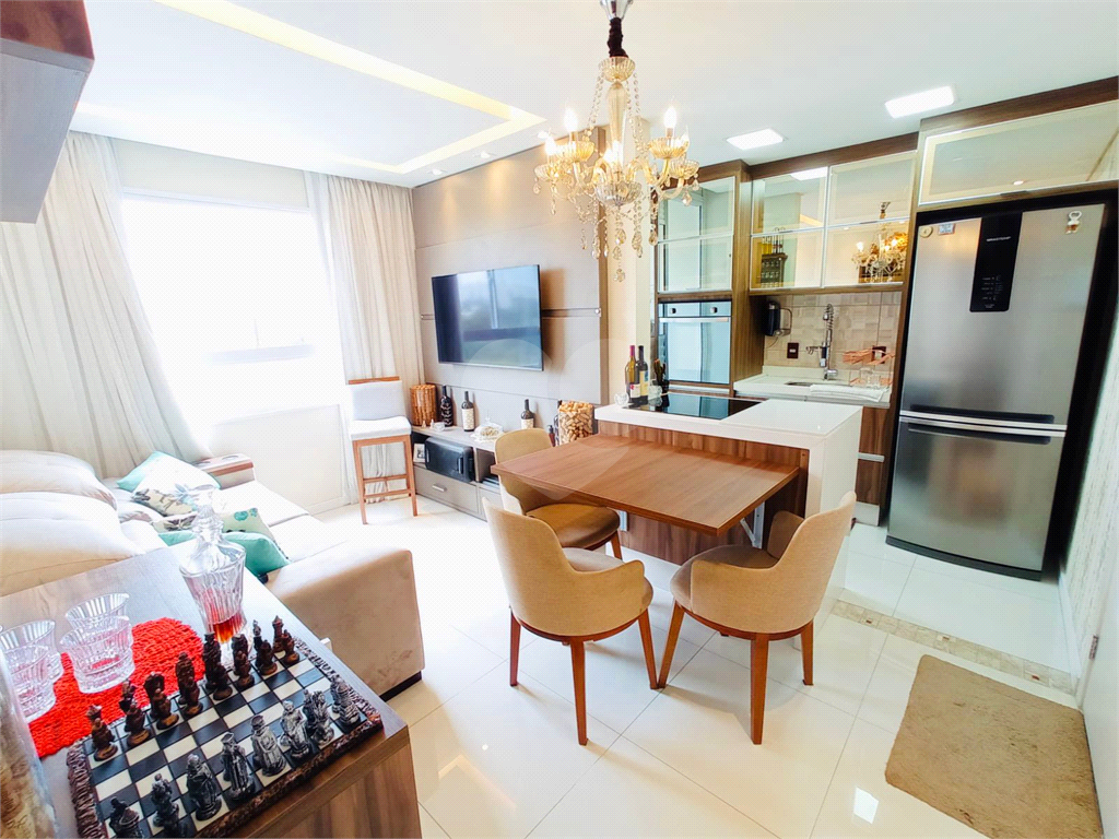Apartamento - Penha - 2 Dormitórios / Quartos - 1 Vaga - Compra / Venda