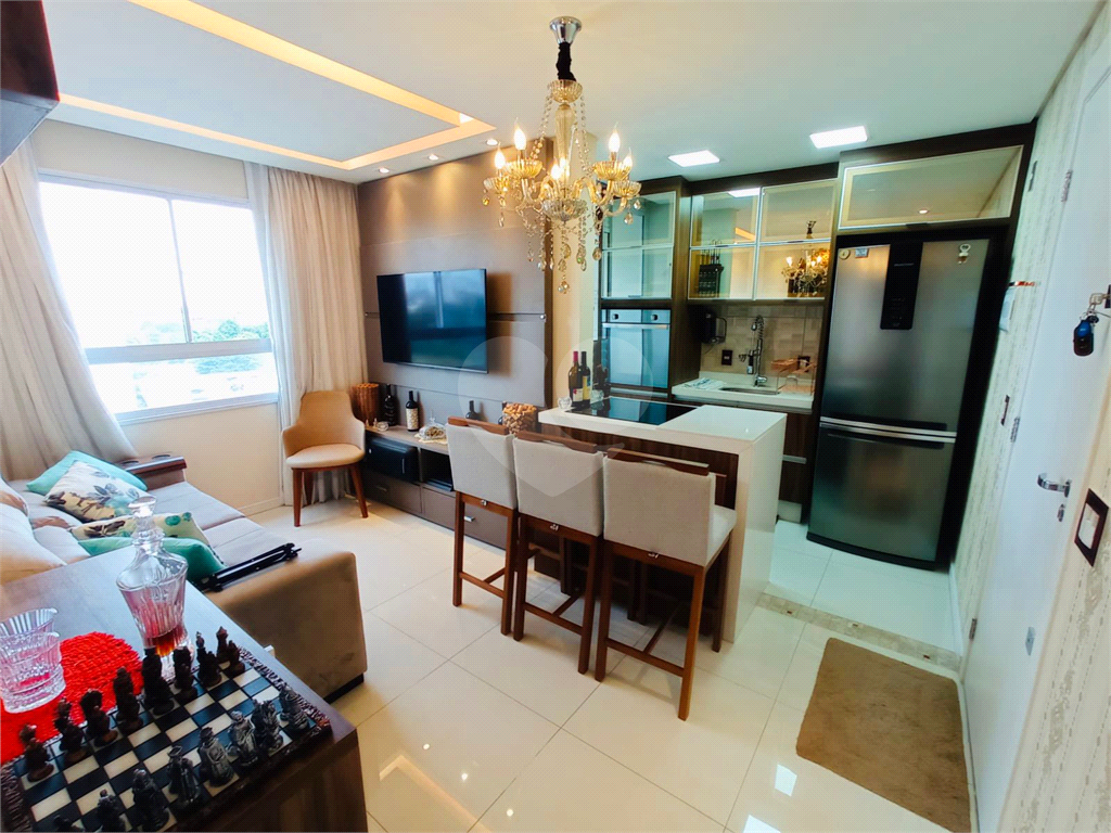 Apartamento - Penha - 2 Dormitórios / Quartos - 1 Vaga - Compra / Venda