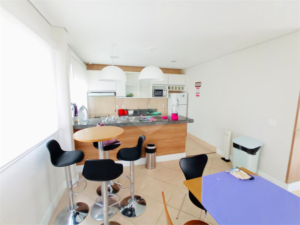 Apartamento - Penha - 2 Dormitórios / Quartos - 1 Vaga - Compra / Venda