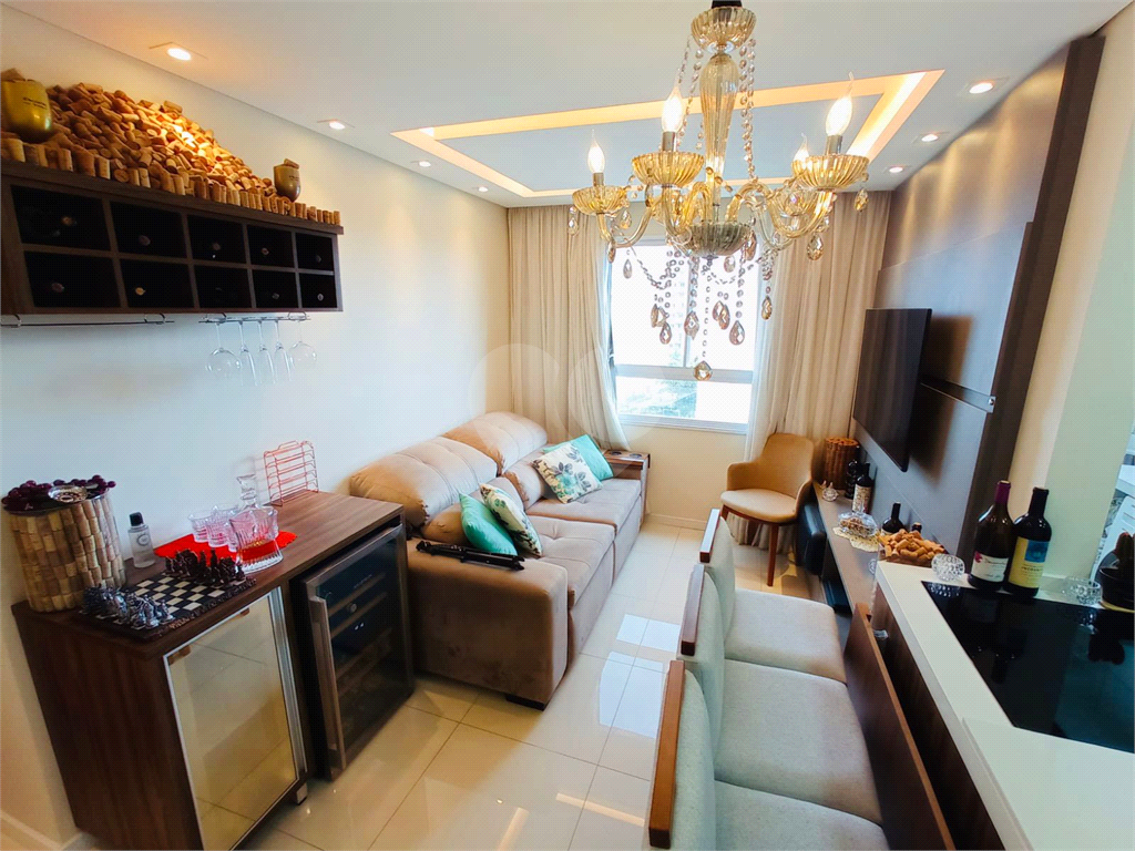 Apartamento - Penha - 2 Dormitórios / Quartos - 1 Vaga - Compra / Venda