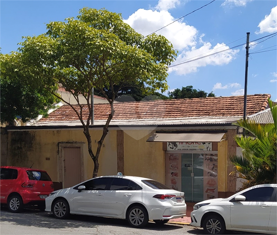 5 minutos a pé do Metrô Penha