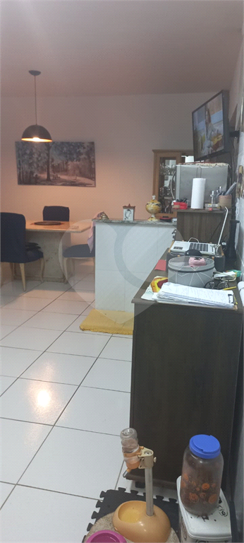 Apartamento à venda na Praia Grande na Vila Caiçara - 2 quartos, piscina e 1 vaga 