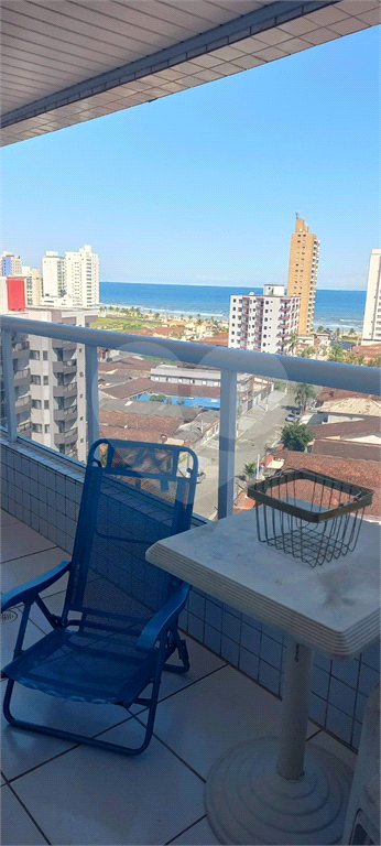 Apartamento à venda na Praia Grande na Vila Caiçara - 2 quartos, piscina e 1 vaga 