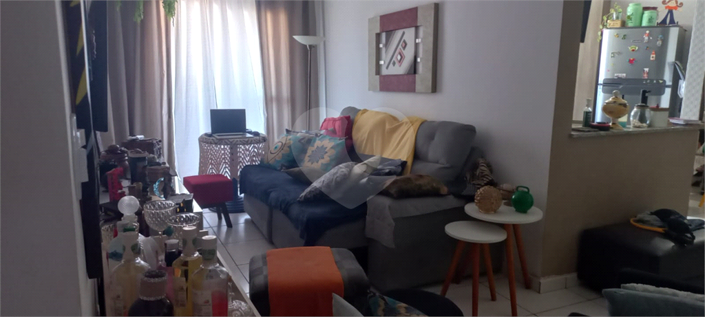 Apartamento à venda na Praia Grande na Vila Caiçara - 2 quartos, piscina e 1 vaga 