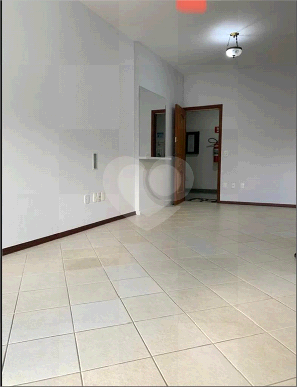 Apartamento à venda e aluguel com 2 quartos, 70m² - Foto 11