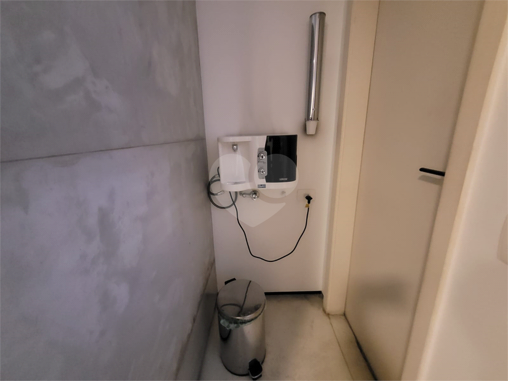 Sala Comercial 33 m² reformada com armários, ar-condicionado 2 salas e 2 banheiros Higienópolis