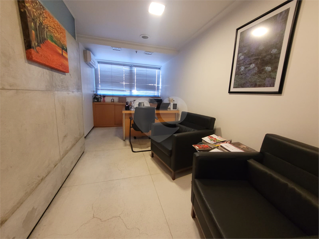 Sala Comercial 33 m² reformada com armários, ar-condicionado 2 salas e 2 banheiros Higienópolis
