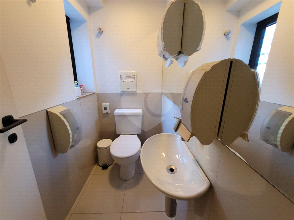 Sala Comercial 33 m² reformada com armários, ar-condicionado 2 salas e 2 banheiros Higienópolis