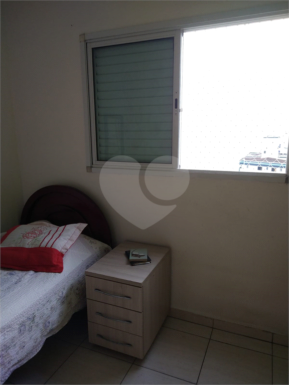 Apto , Bairro  Ocian - Praia Grande , sendo 2 dorm 1 suite , varanda gourmet, 1 vaga ,Cond completo 