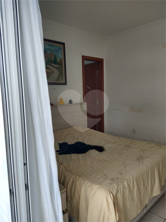 Apto , Bairro  Ocian - Praia Grande , sendo 2 dorm 1 suite , varanda gourmet, 1 vaga ,Cond completo 