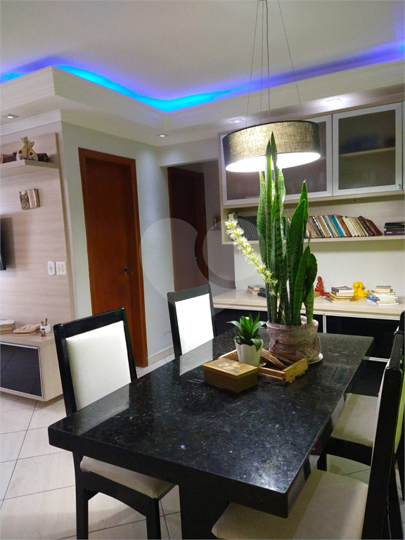 Apto , Bairro  Ocian - Praia Grande , sendo 2 dorm 1 suite , varanda gourmet, 1 vaga ,Cond completo 