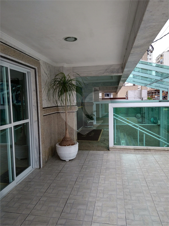 Apto , Bairro  Ocian - Praia Grande , sendo 2 dorm 1 suite , varanda gourmet, 1 vaga ,Cond completo 