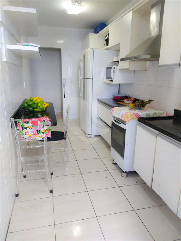 Apto , Bairro  Ocian - Praia Grande , sendo 2 dorm 1 suite , varanda gourmet, 1 vaga ,Cond completo 
