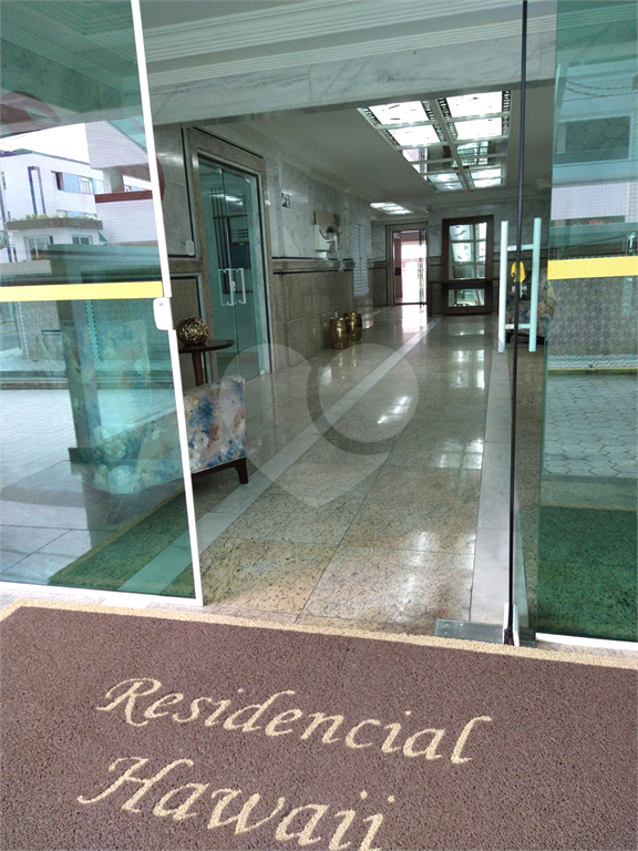 Apto , Bairro  Ocian - Praia Grande , sendo 2 dorm 1 suite , varanda gourmet, 1 vaga ,Cond completo 