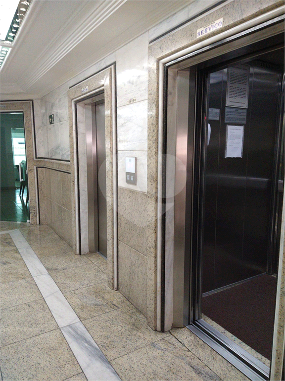 Apto , Bairro  Ocian - Praia Grande , sendo 2 dorm 1 suite , varanda gourmet, 1 vaga ,Cond completo 