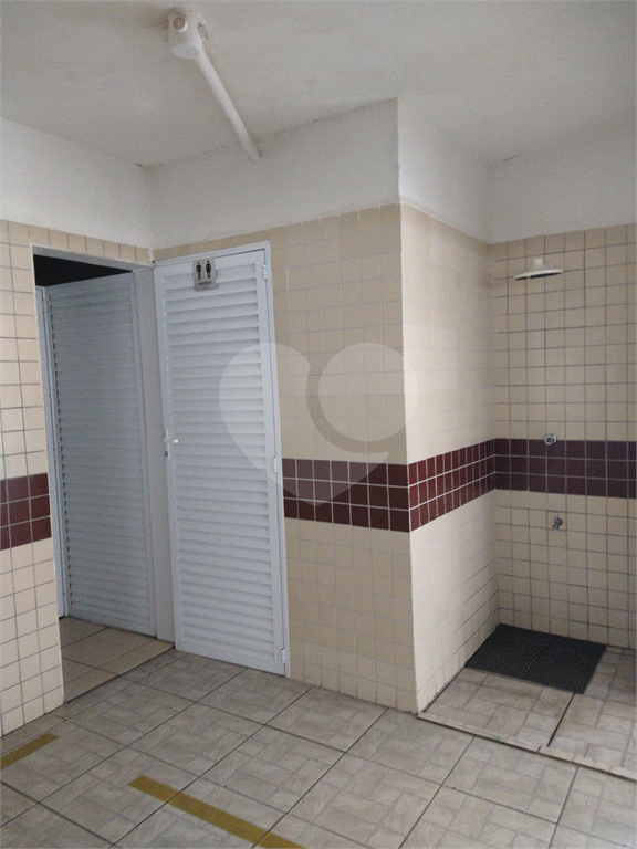 Apto , Bairro  Ocian - Praia Grande , sendo 2 dorm 1 suite , varanda gourmet, 1 vaga ,Cond completo 