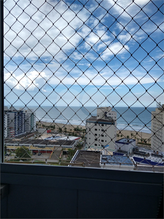Apto , Bairro  Ocian - Praia Grande , sendo 2 dorm 1 suite , varanda gourmet, 1 vaga ,Cond completo 