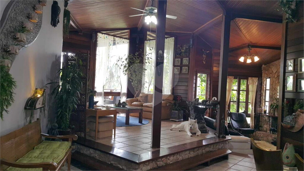 Casa de Condomínio à venda com 3 quartos, 400m² - Foto 30