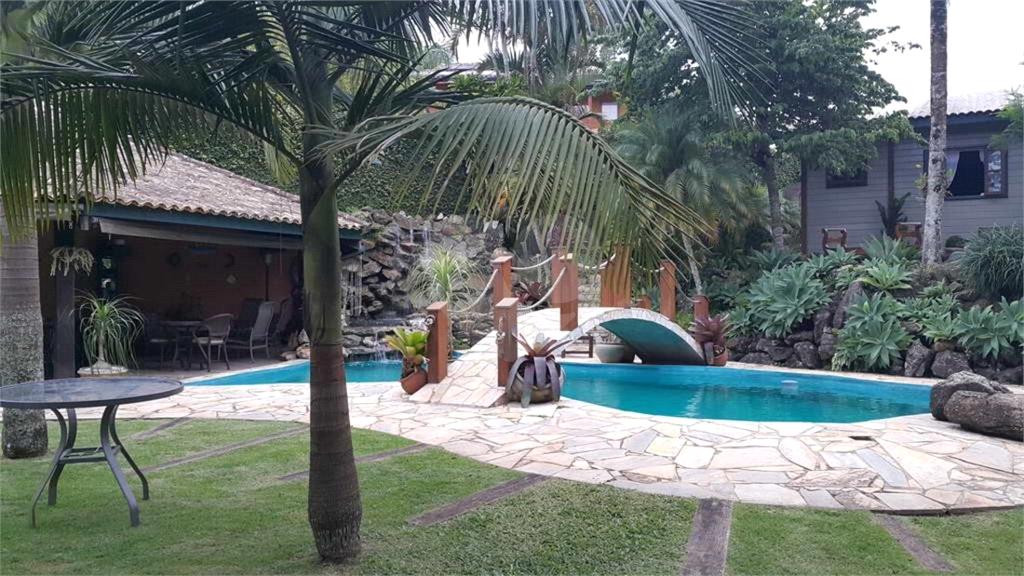 Casa de Condomínio à venda com 3 quartos, 400m² - Foto 5