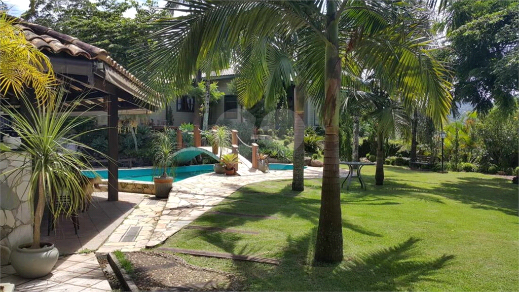 Casa de Condomínio à venda com 3 quartos, 400m² - Foto 18