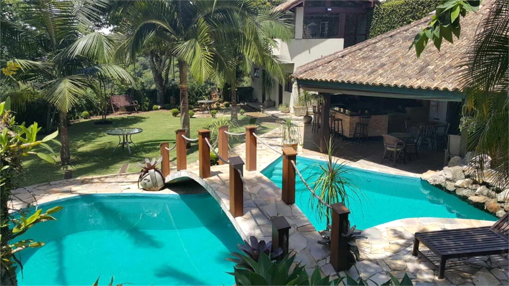 Casa de Condomínio à venda com 3 quartos, 400m² - Foto 1