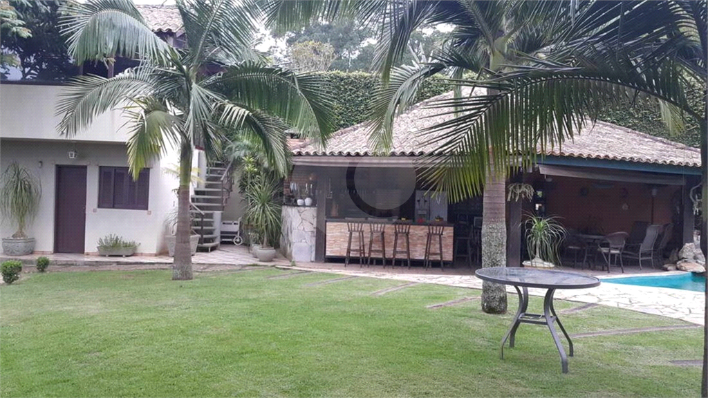 Casa de Condomínio à venda com 3 quartos, 400m² - Foto 4