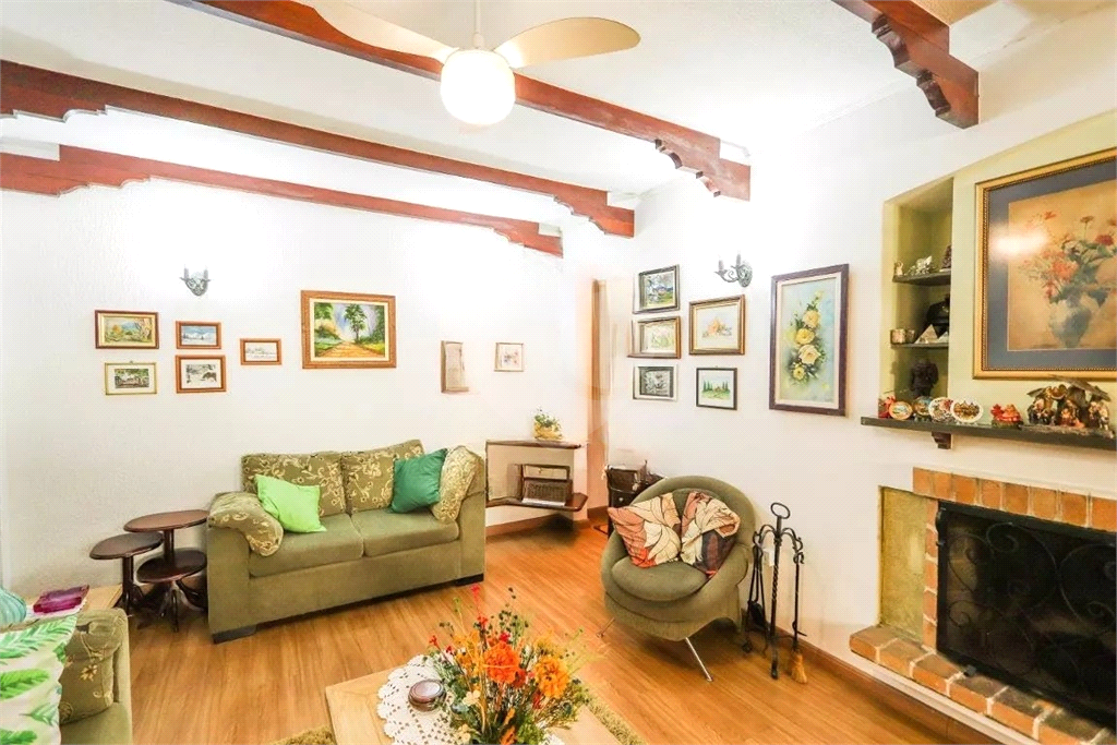 Casa à venda com 142m², 2 quartos e 2 vagas