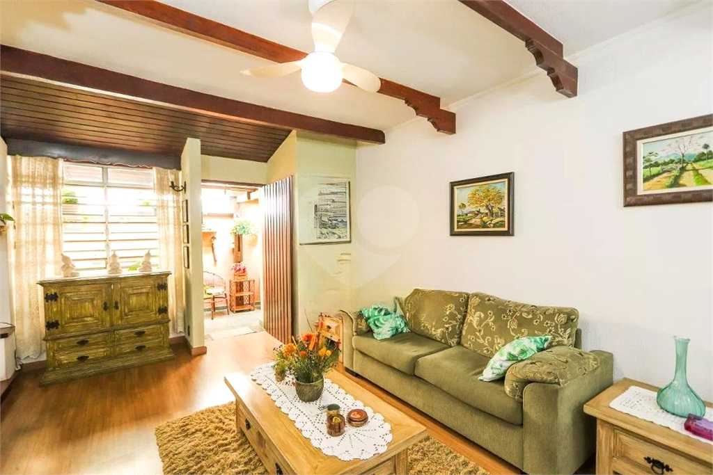 Casa à venda com 142m², 2 quartos e 2 vagas