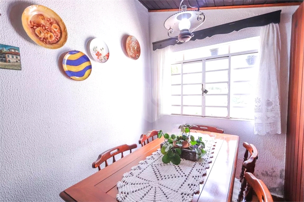 Casa à venda com 142m², 2 quartos e 2 vagas