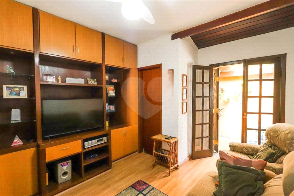 Casa à venda com 142m², 2 quartos e 2 vagas