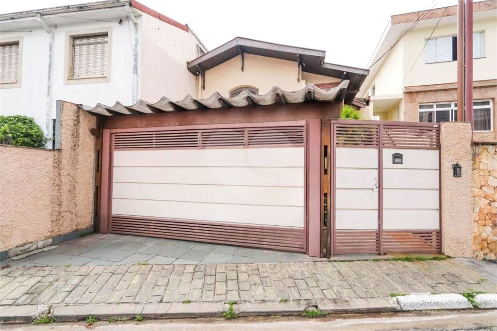 Casa à venda com 142m², 2 quartos e 2 vagas