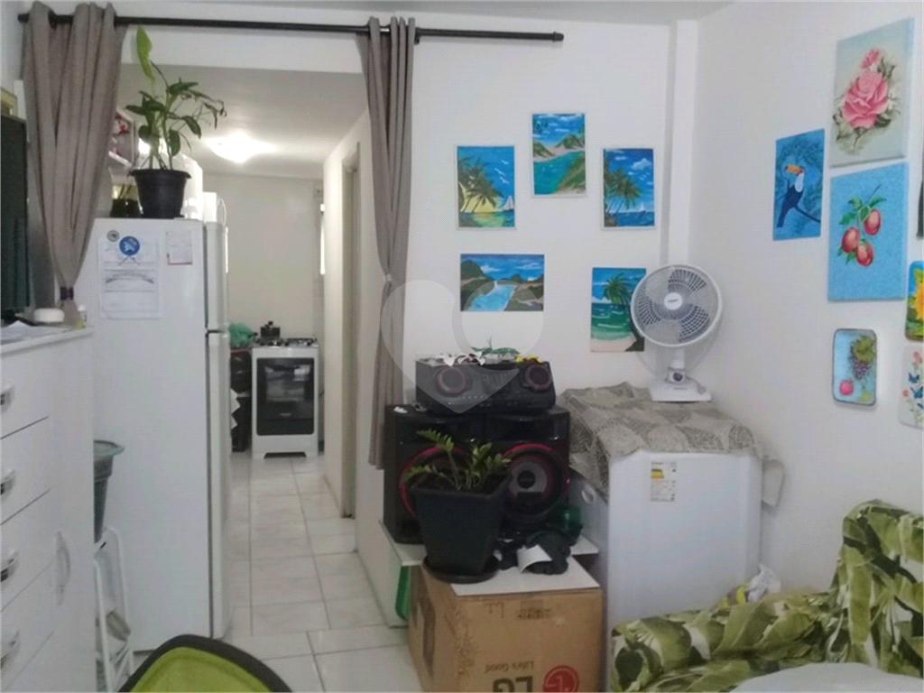 Apartamento à venda com 1 quarto, 32m² - Foto 11