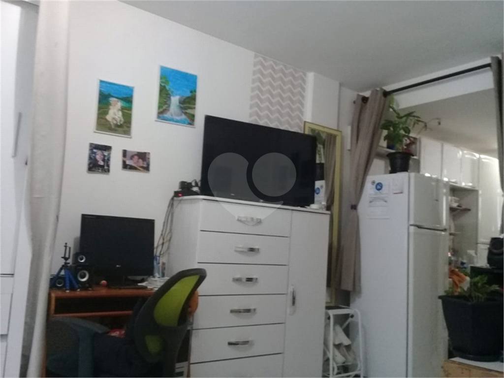 Apartamento à venda com 1 quarto, 32m² - Foto 9