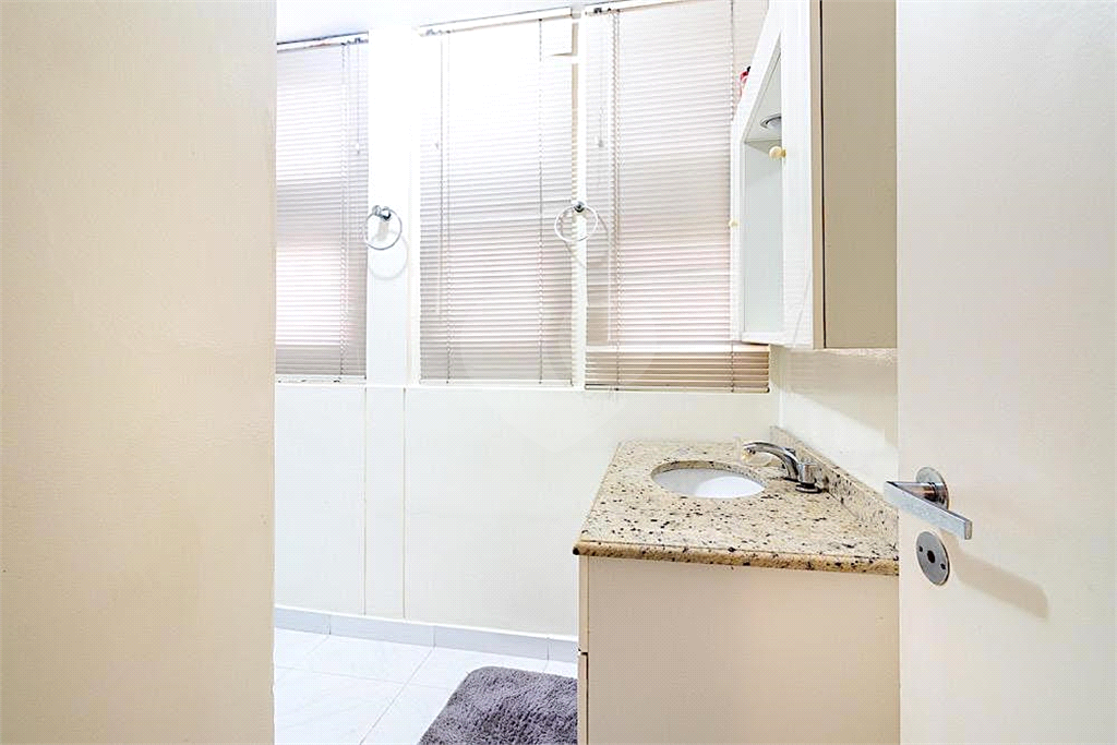 APARTAMENTO em JARDIM PAULISTA