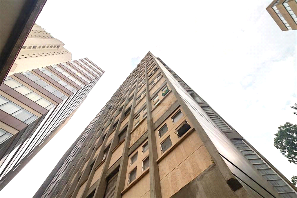APARTAMENTO em JARDIM PAULISTA