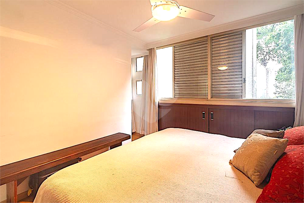 APARTAMENTO em JARDIM PAULISTA