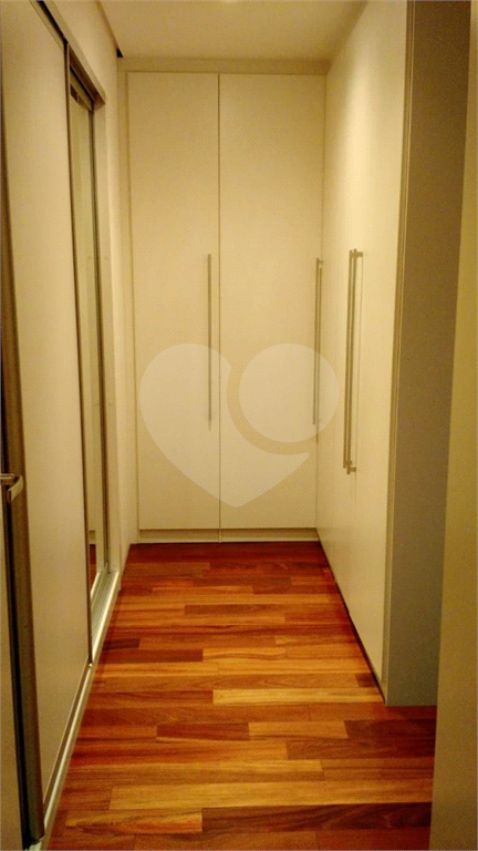 Apto com varanda estendida 178 m², decorado e mobiliado, lazer completo