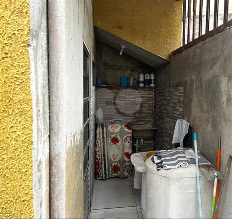 Sobrado à venda com 2 quartos, 200m² - Foto 13