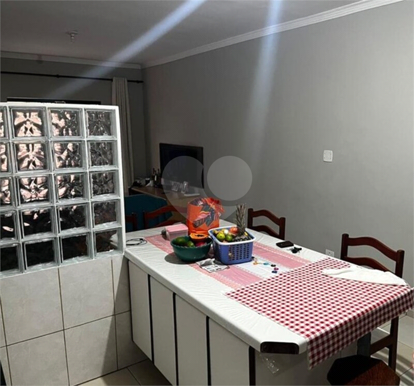 Sobrado à venda com 2 quartos, 200m² - Foto 3