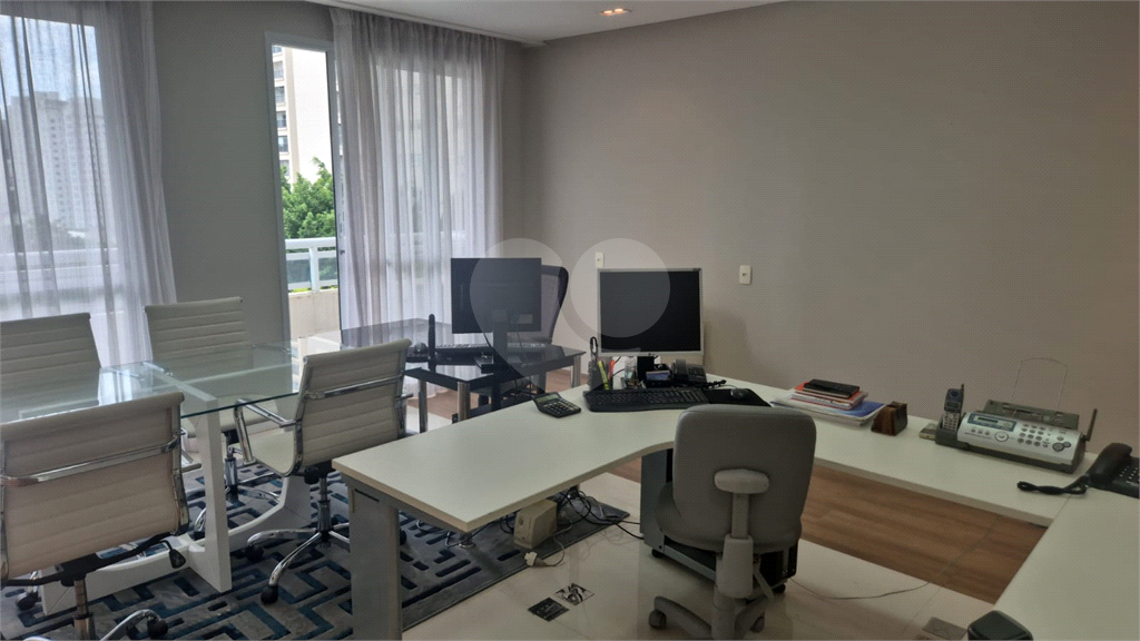 Sala Comercial  em Condomínio com vaga