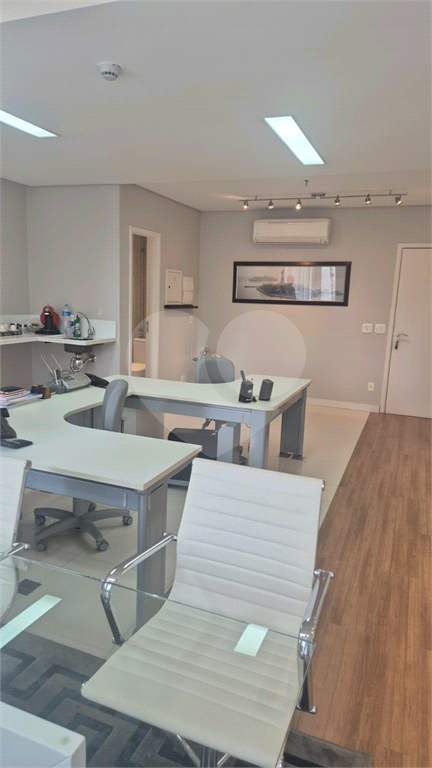 Sala Comercial  em Condomínio com vaga