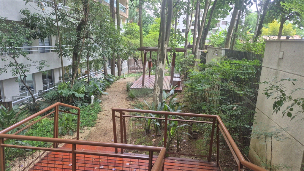 Sala Comercial  em Condomínio com vaga