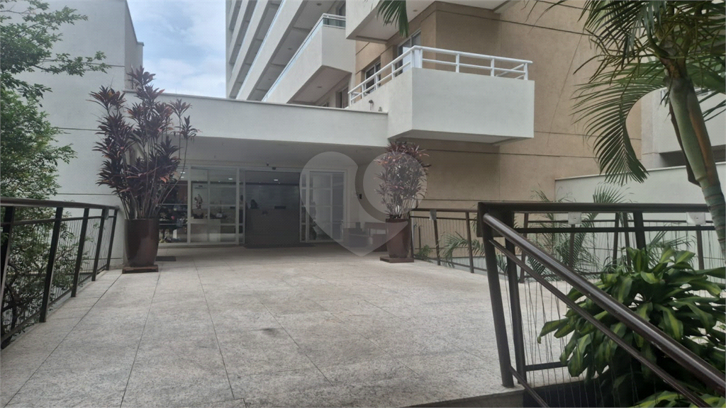 Sala Comercial  em Condomínio com vaga