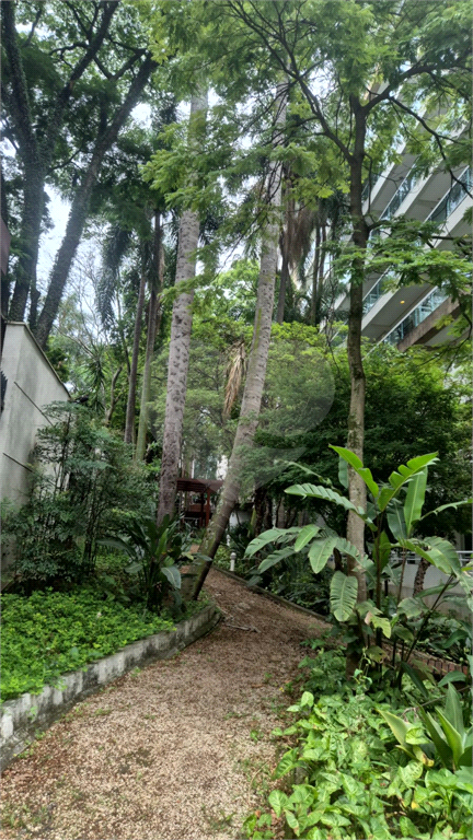 Sala Comercial  em Condomínio com vaga